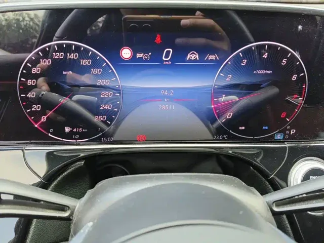 Mercedes-Benz E-Class — Фото автомобиля 15