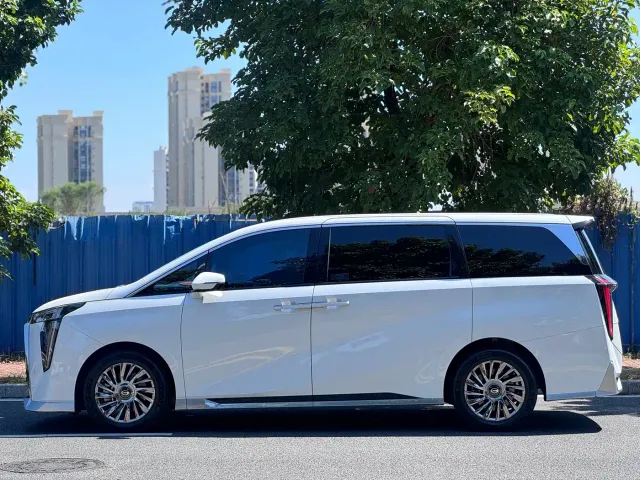 GAC Trumpchi M8 — Фото автомобиля 7