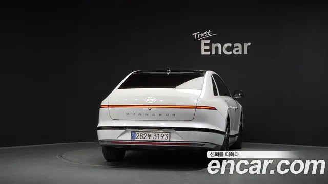 Hyundai Grandeur GN7 — Фото автомобиля 4