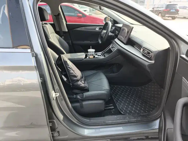 Geely Galaxy Stellar 6 — Фото автомобиля 19