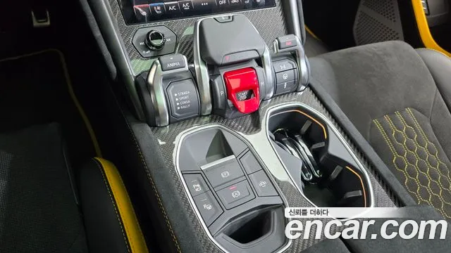 Lamborghini Urus — Фото автомобиля 9