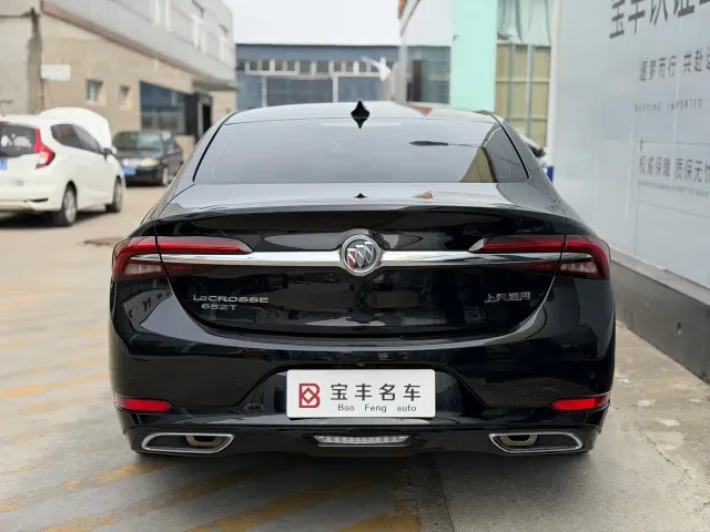 Buick LaCrosse — Фото автомобиля 9