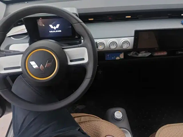Wuling Hongguang Mini EV — Фото автомобиля 12