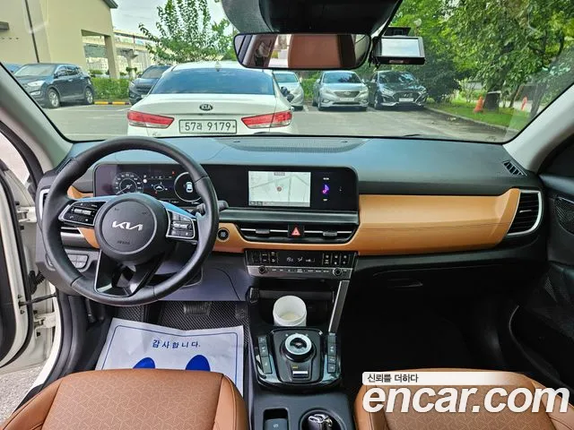 Kia Seltos Бензин 1.6 турбо 2WD — Фото автомобиля 3