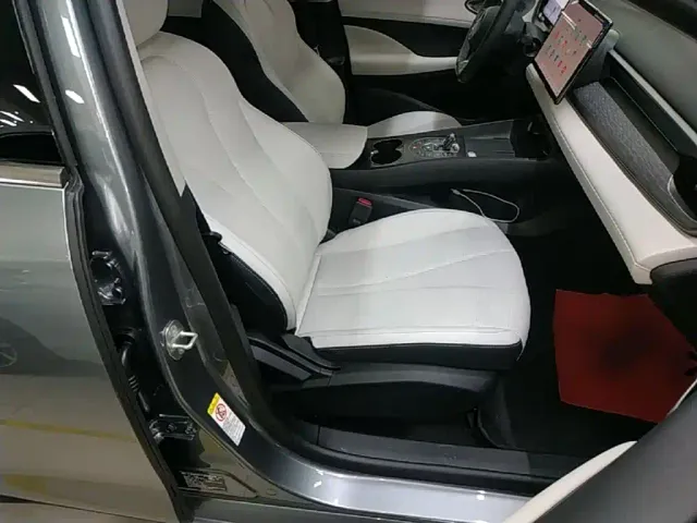 BYD Seal 05 DM-i — Фото автомобиля 24
