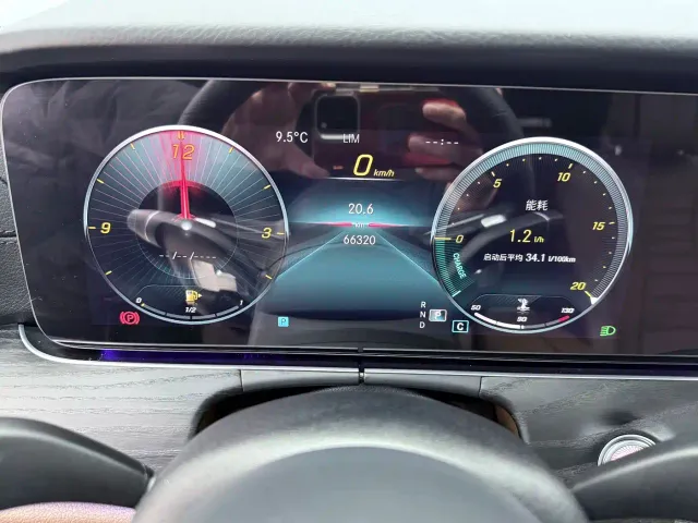 Mercedes-Benz E-Class — Фото автомобиля 6