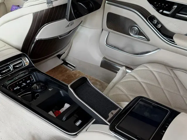 Mercedes-Benz Maybach S-Class — Фото автомобиля 11