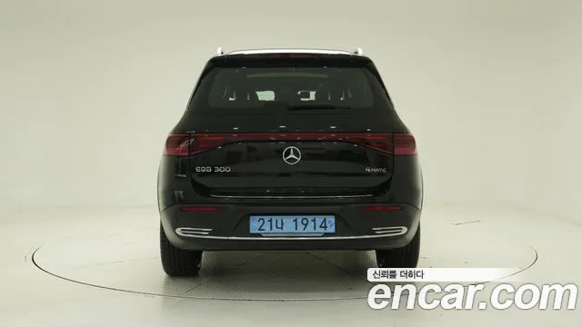 Mercedes-Benz EQB — Фото автомобиля 4