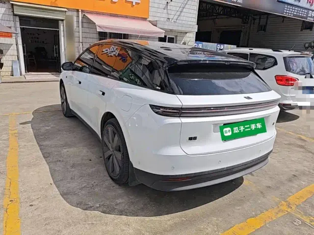 Li Auto i6 — Фото автомобиля 4
