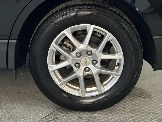 Chevrolet Equinox — Фото автомобиля 24