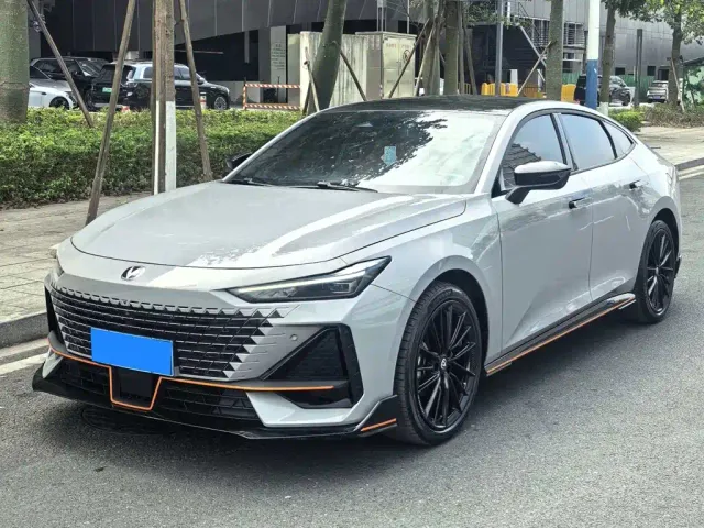 Фотография автомобиля — Changan UNI-V