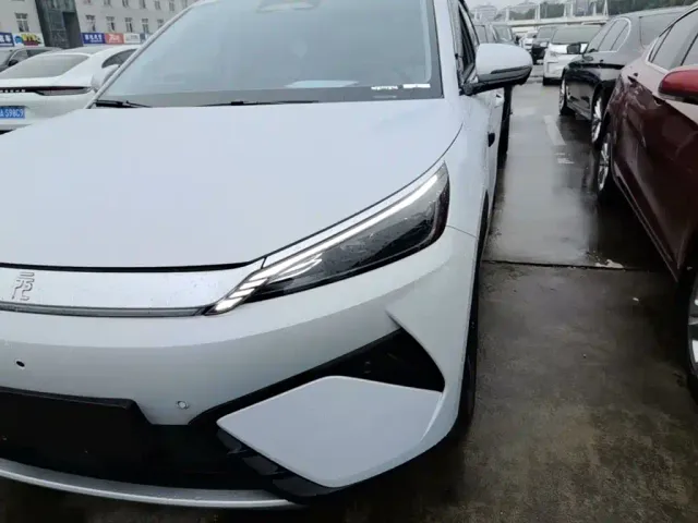 BYD Yuan PLUS — Фото автомобиля 23