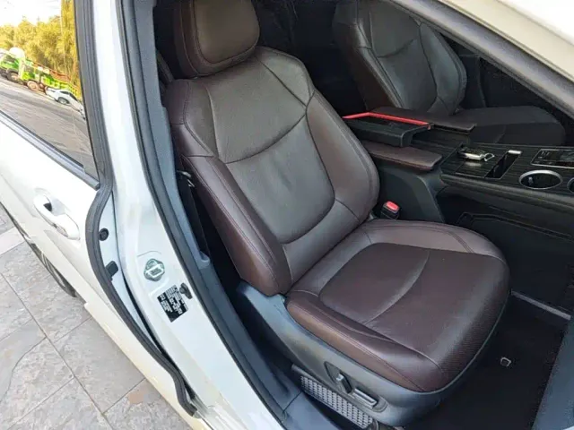 Toyota Granvia — Фото автомобиля 24
