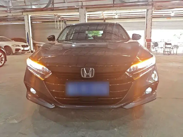 Honda Accord — Фото автомобиля 2