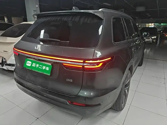 Li Auto ONE — Фото автомобиля 6