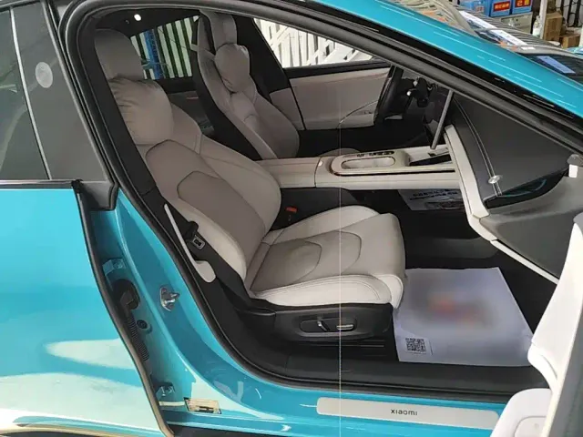 Xiaomi SU7 — Фото автомобиля 24