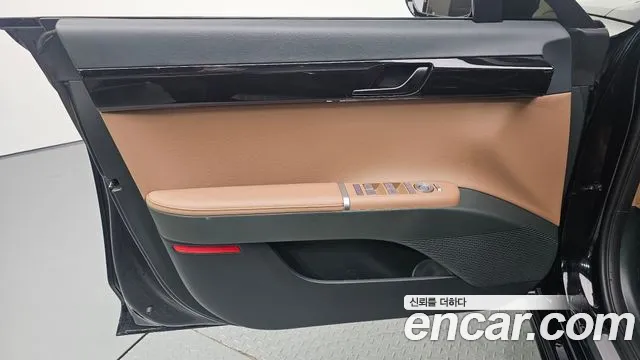 Hyundai Grandeur GN7 — Фото автомобиля 13