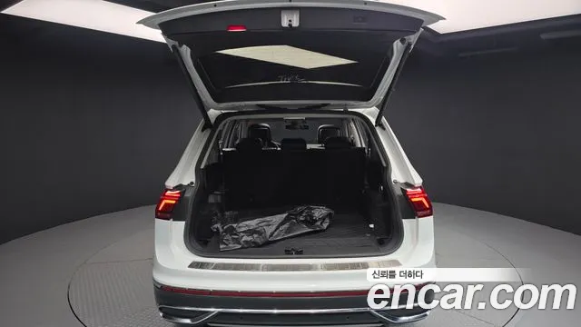 Volkswagen Tiguan — Фото автомобиля 20