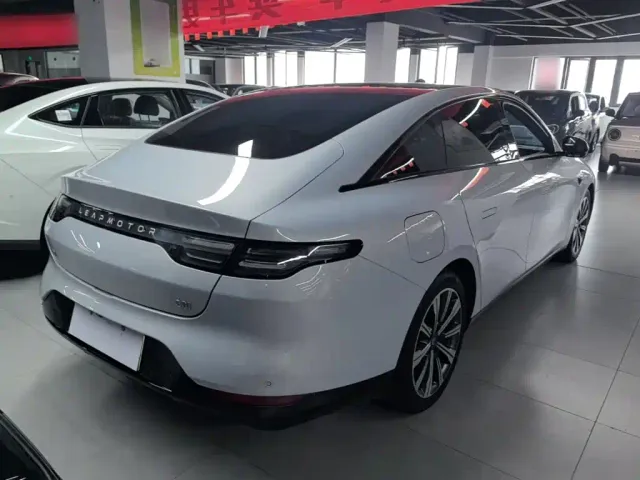 Leapmotor Leapmotor C01 2023 525 Comfort Edition — Фото автомобиля 6