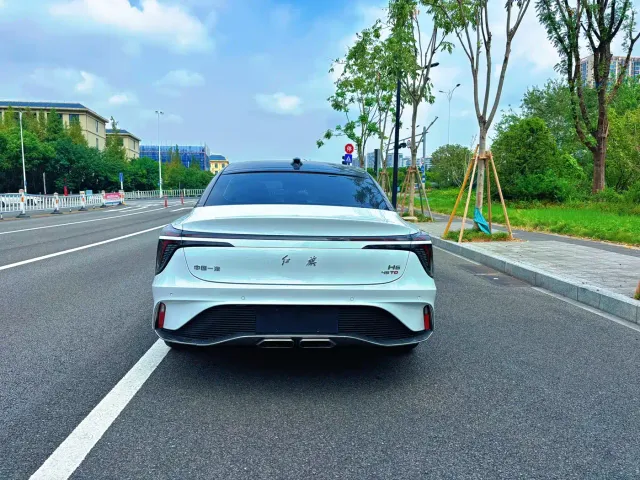 Hongqi H6 — Фото автомобиля 5