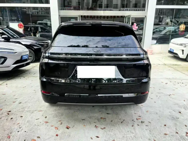 Li Auto L7 — Фото автомобиля 7