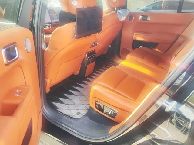 Li Auto L7 — Фото автомобиля 11