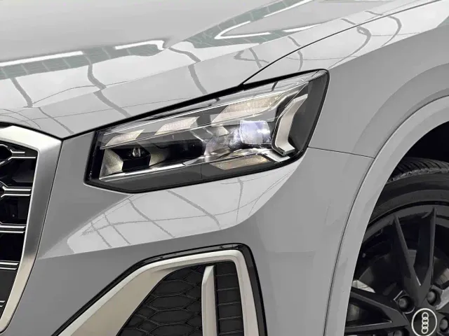 Audi Q2L — Фото автомобиля 3
