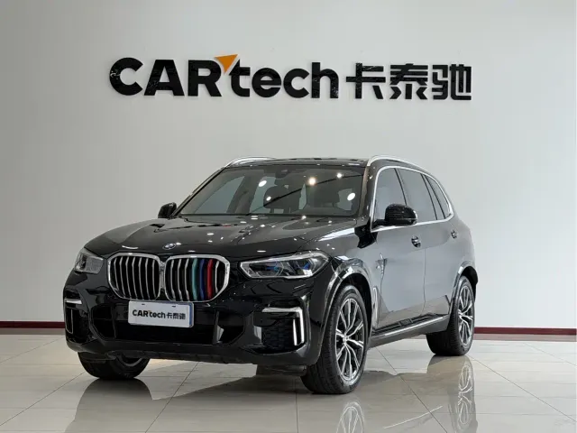 Фотография автомобиля — BMW X5