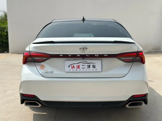Toyota Avalon — Фото автомобиля 18