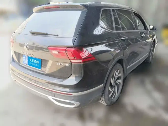Volkswagen Tiguan L — Фото автомобиля 2