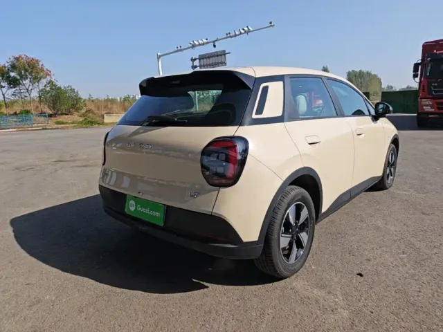GAC Aion UT — Фото автомобиля 6