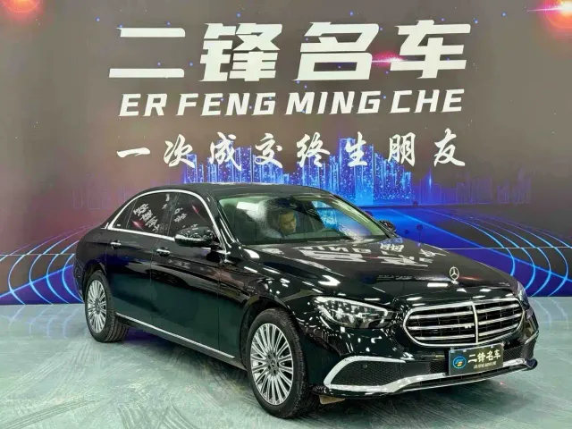 Mercedes-Benz E-Class — Фото автомобиля 3