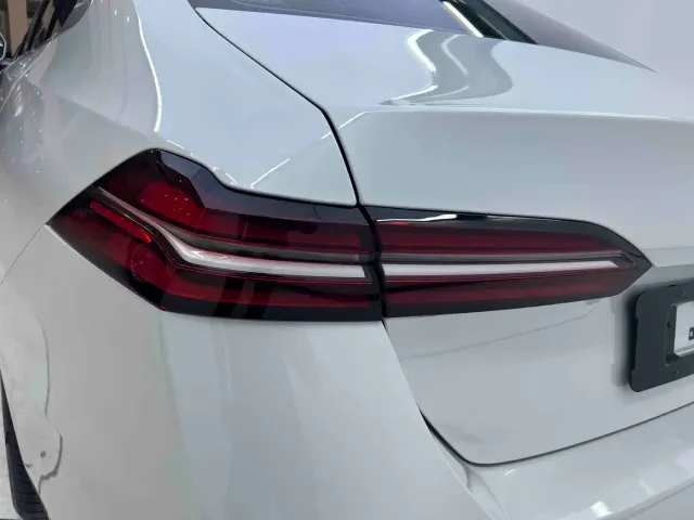 BMW 5 Series — Фото автомобиля 7