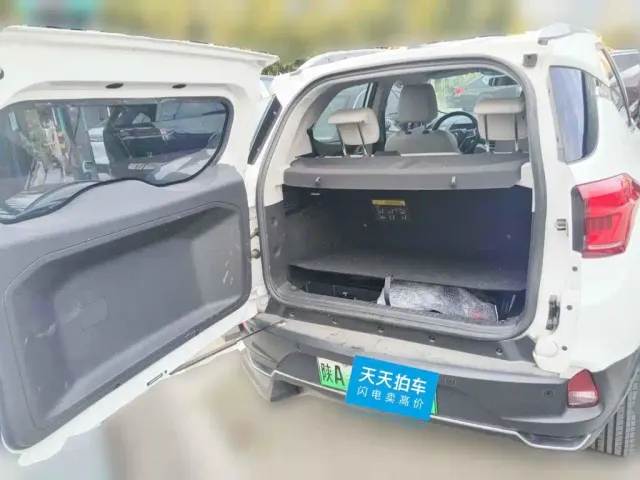 BYD Yuan Pro — Фото автомобиля 5