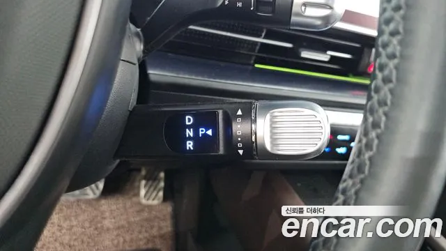 Hyundai Ioniq 6 — Фото автомобиля 12
