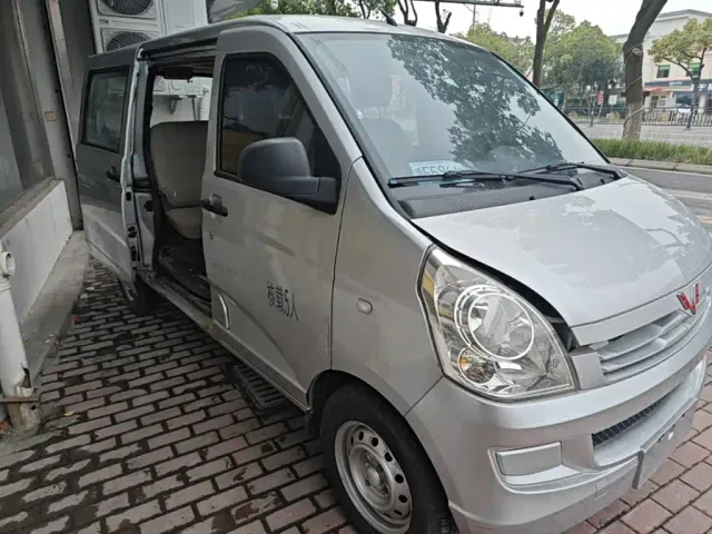 Wuling Rongguang S — Фото автомобиля 3
