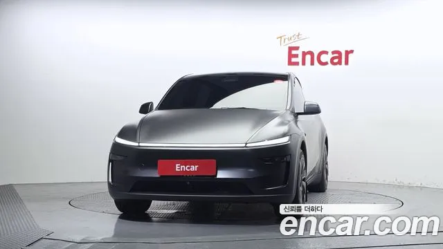 Tesla Model Y — Фото автомобиля 3