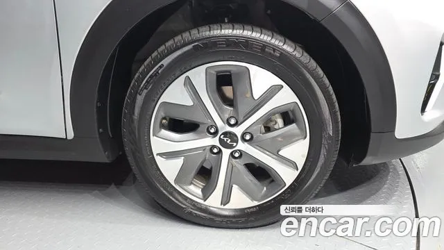 Kia Niro Niro Plus Air — Фото автомобиля 21