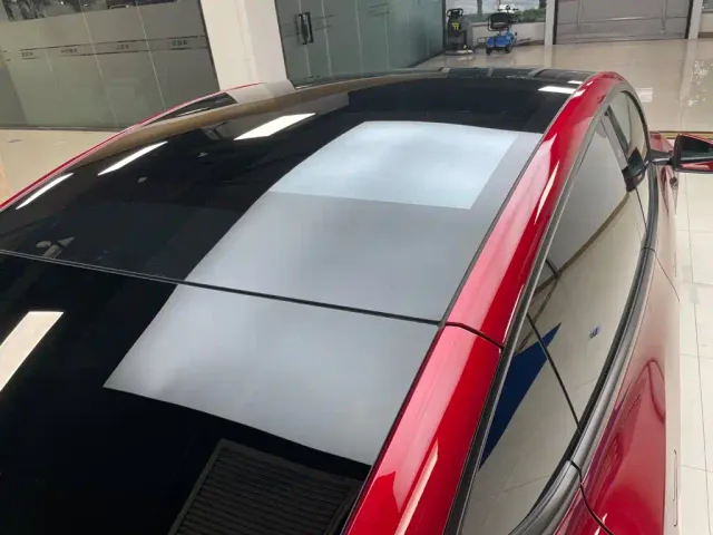 Tesla Model Y — Фото автомобиля 6