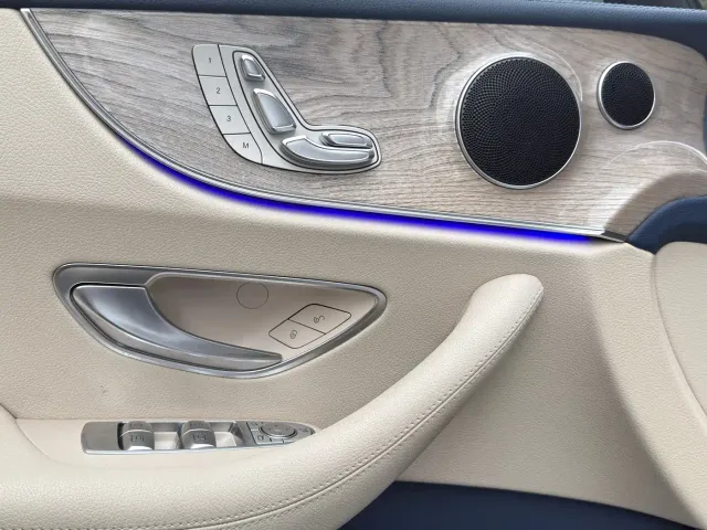 Mercedes-Benz E-Class — Фото автомобиля 10