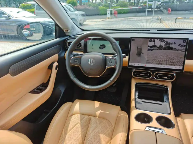 Leapmotor C11 — Фото автомобиля 14