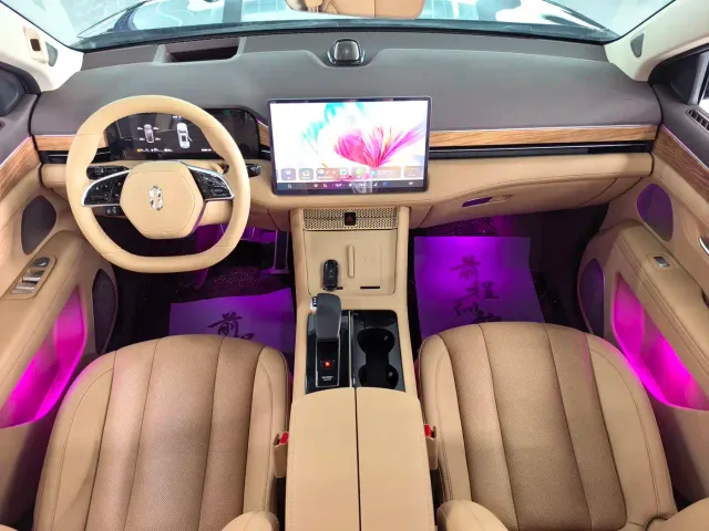 Aito M7 — Фото автомобиля 8