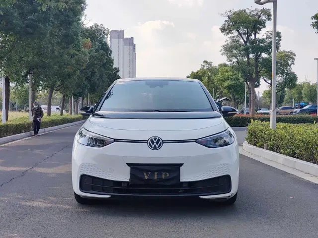 Volkswagen ID.3 — Фото автомобиля 2
