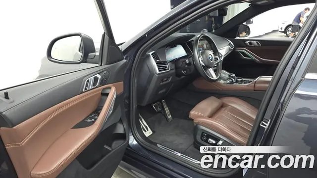 BMW X6 xDrive40i M Sport — Фото автомобиля 9