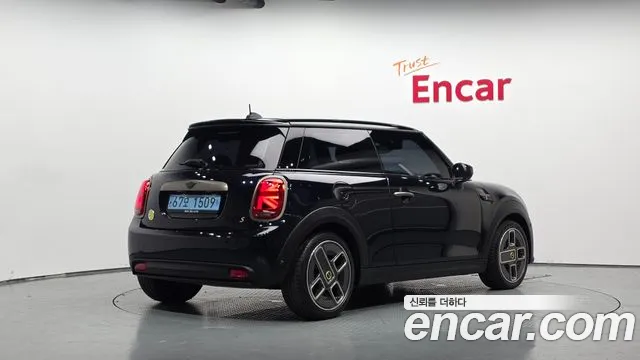 Фотография автомобиля — MINI Cooper Cooper Electric