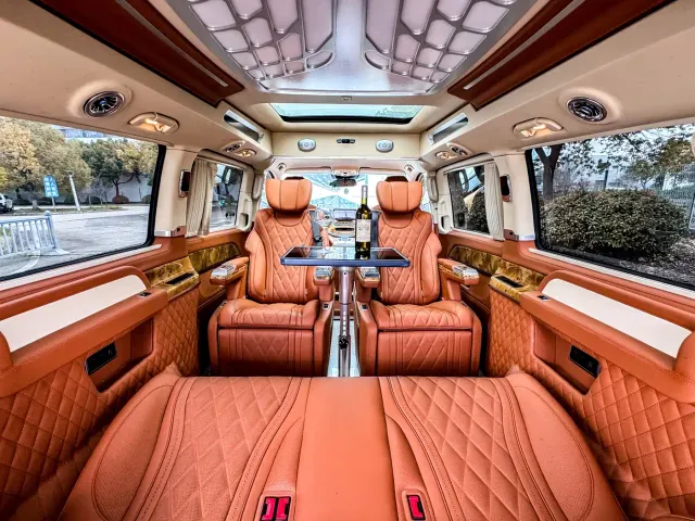 Mercedes-Benz V-Class — Фото автомобиля 12