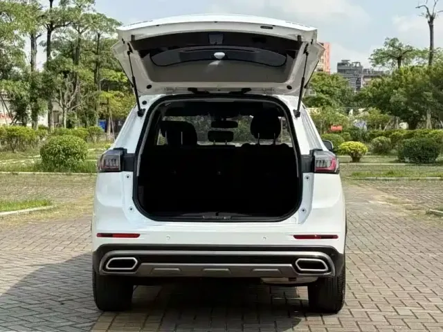 Chery Tiggo 8 — Фото автомобиля 10