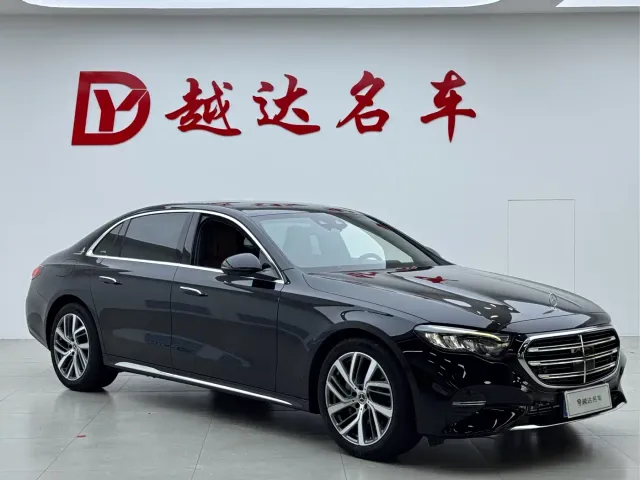 Mercedes-Benz E-Class — Фото автомобиля 3