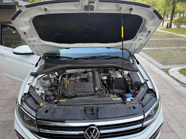 Volkswagen Bora — Фото автомобиля 12