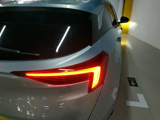 Buick Velite 6 — Фото автомобиля 7
